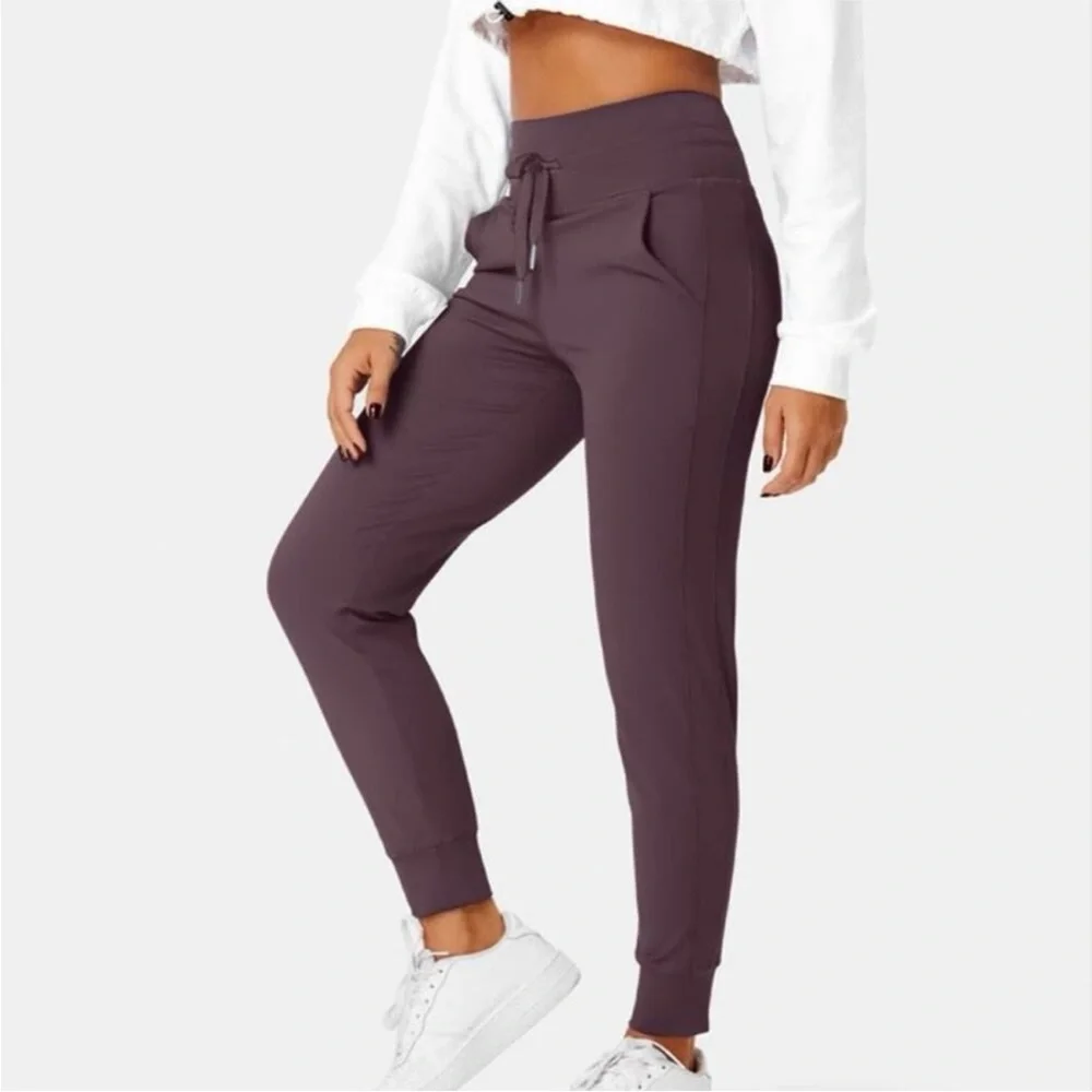 Halara Cloudful Air Fabric High Waisted Side Pocket Joggers potent purple - Picture 13 of 13